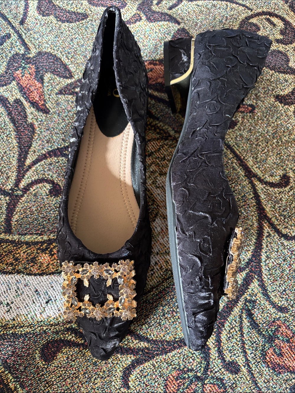 Elegant Black Embellished Pointed Toe Women’s Flats